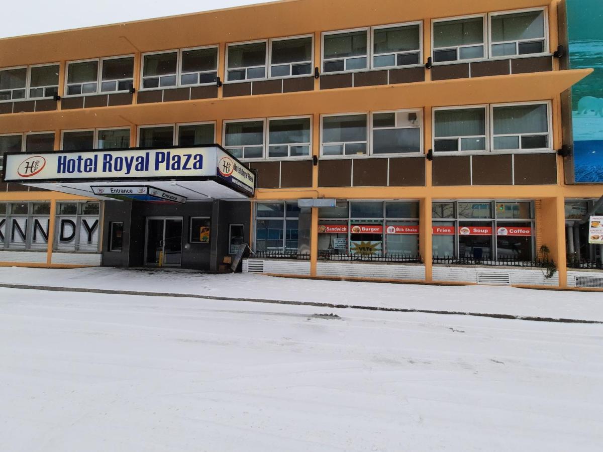 Hotel Royal Plaza Winnipeg Exterior photo